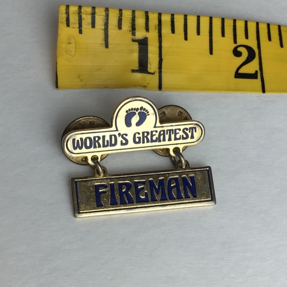 Vintage Hang Ten World’s Greatest Fireman pin - Picture 2 of 3